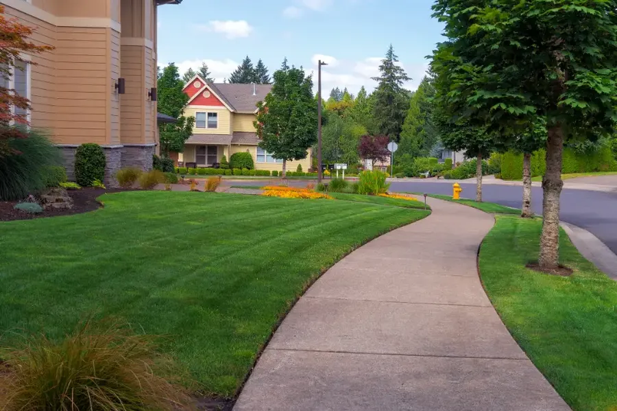 Tips For Effective Lawn Maintenance In Different Climates in Bowman, SC Tips For Effective Lawn Maintenance In Different Climates in Bowman, SC